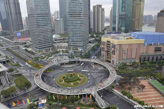 规划建议昆山景王路和东城大道建个圆形天桥