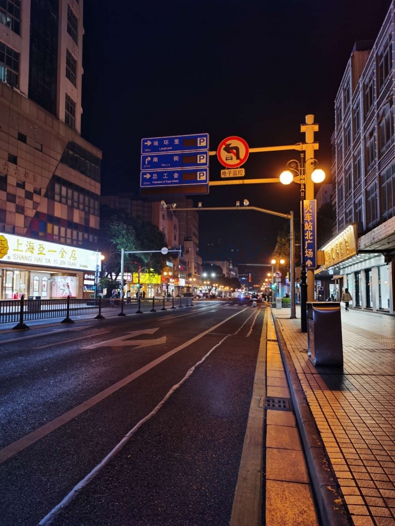 昆山市人民路正阳桥夜晚静悄悄的美